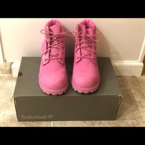 PINK TIMERLAND BOOTS!